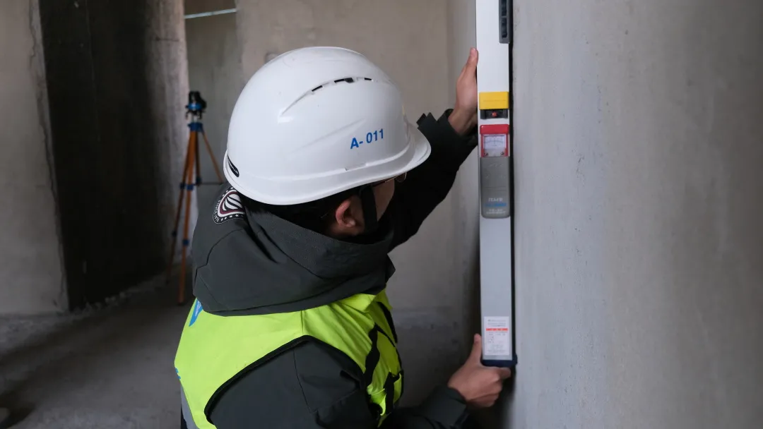 2021年11月，蔚建建筑勞務公司成立，保障機器人施工質量