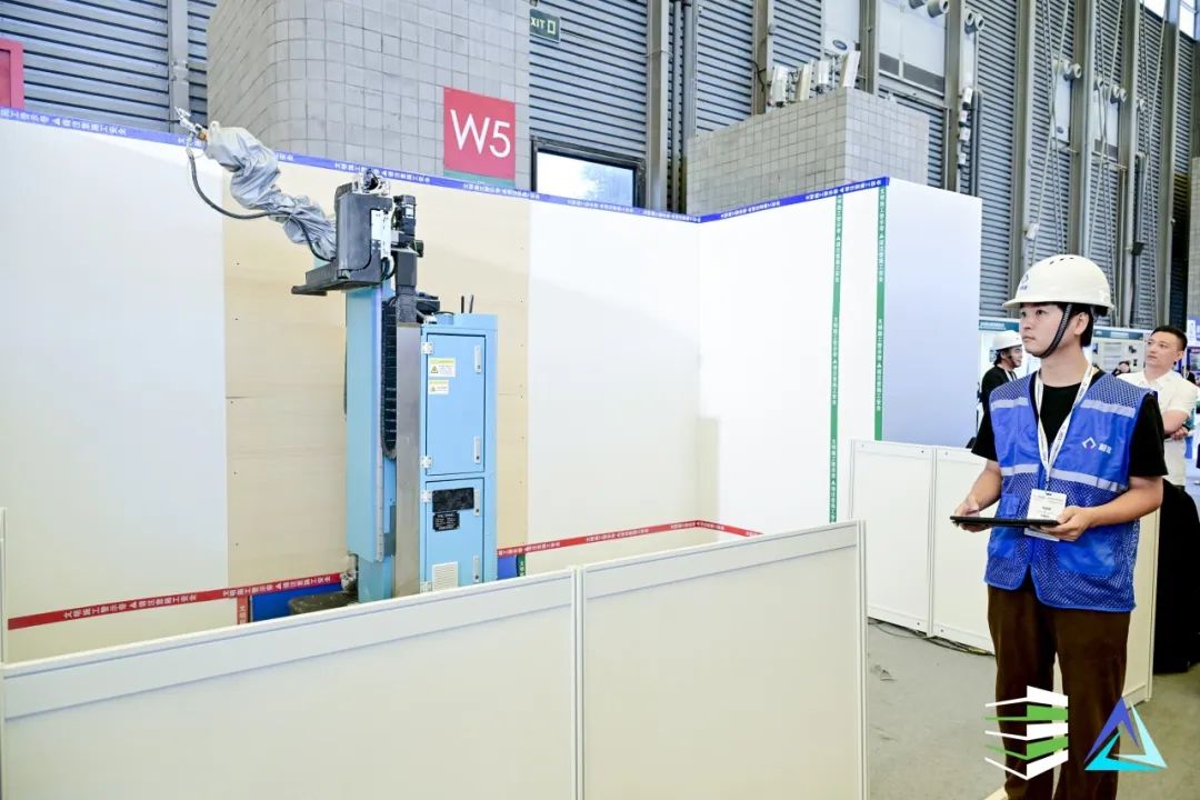 亞洲混凝土世界博覽會 蔚建噴涂機器人獲“技術(shù)創(chuàng)新智能機器人獎”(圖5)