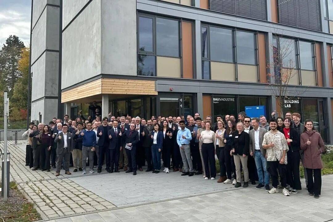 蔚建科技受邀參加歐洲建筑機器人解決方案研討會（CoRoSL2025）